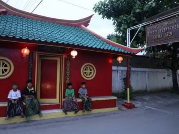 Pesantren Kauman Lasem : Selawat yang Merayap di Jantung Pecinan